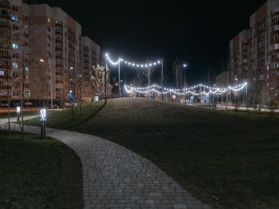 Бульвар «Белые цветы»