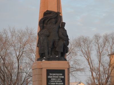 Братская могила участников Марьяновского боя в 1918 г.