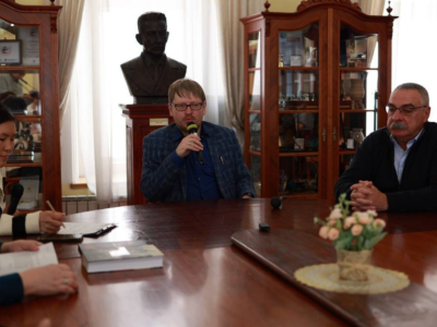 В Якутске стартовал литературный проект «Большая страна – Большая книга»