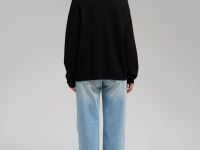 Легкий базовый джемпер свободного кроя