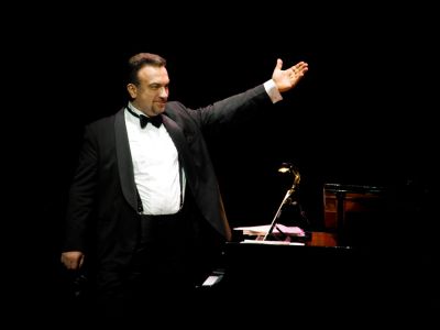 Билеты на Сергей Жилин и Фонограф. Let It Snow! (Дом музыки) / Концерт | Афиша | ИнфоТаймс