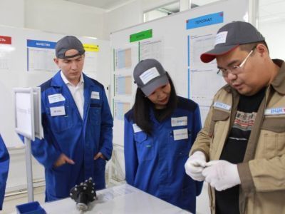 Герой России Игорь Юргин проходит стажировку в департаменте Минэкономики Якутии