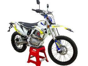 Мотоцикл кроссовый эндуро AVANTIS FX 250 Lux (172FMM, Возд.охл.) ПТС