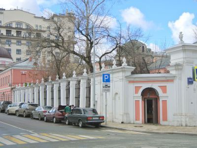 Ограда с воротами