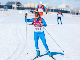 Звезды Олимпийских игр пробежали лыжный марафон с якутянами