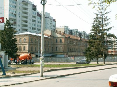 Первая в Саратове частная казарма Г.К.Деконского