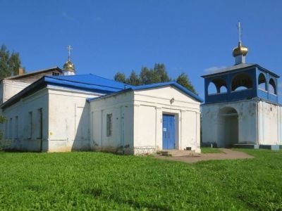 Церковь Успения с отдельно стоящей колокольней н. XIX в.