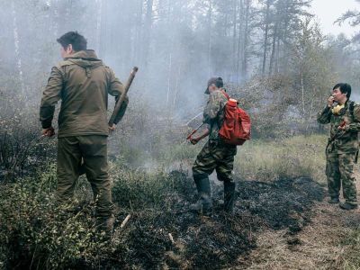 На особом контроле МЧС Якутии находятся семь природных пожаров