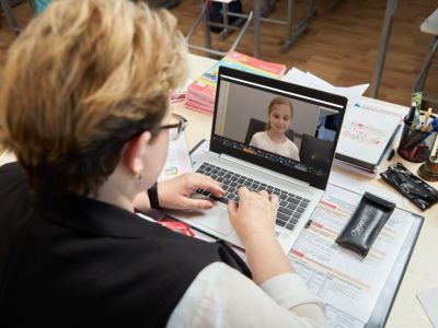 Сферум запустил творческий конкурс для педагогов об опыте использования сервиса