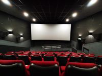 Кинотеатр «Прага Cinema» на Ленина