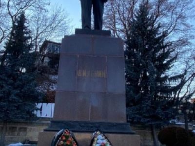 Памятник В.И. Ленину