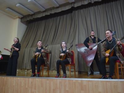 Ансамбль из Якутии дал концерт в госпитале имени Бурденко в Москве