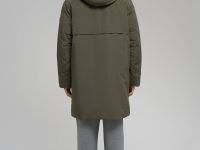 Утепленное пальто со съемным капюшоном