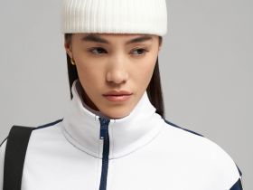 Толстовка свободного кроя из футера