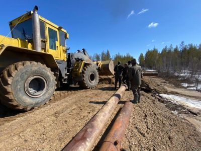 В Якутии восстанавливают размытые паводковыми водами участки региональных дорог