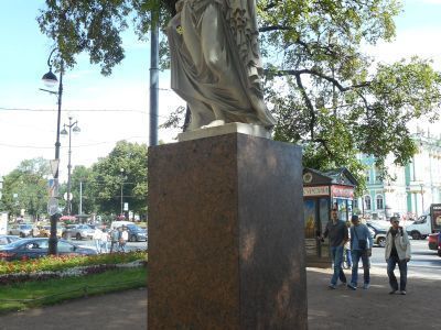 Статуя "Флора Фарнезская"