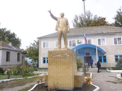 Памятник В.И.Ленину