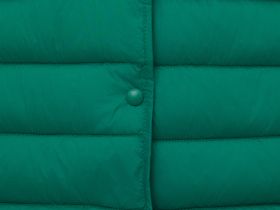 Утепленный жилет приталенного силуэта