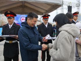 Знаки комплекса ГТО вручили 250 якутянам в День республики