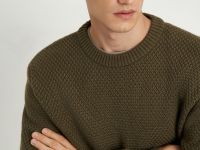 Джемпер с округлой горловиной прямого кроя