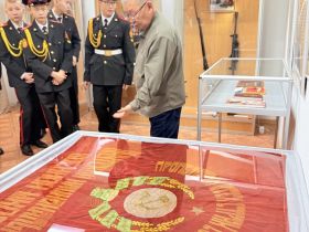 Открылась выставка к 100-летию Якутской национальной военной школы