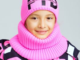 Комплект вязаный для девочки: шапка, снуд