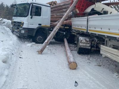 Водитель грузовика погиб в результате ДТП в Ленском районе