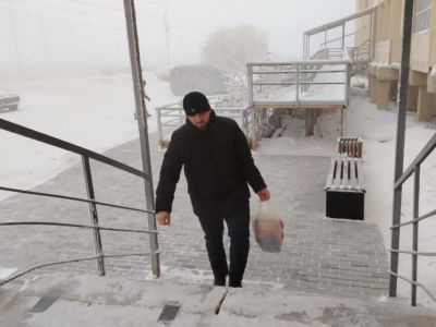 В Якутии вручили новогодние подарки семьям военнослужащих