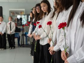 В школе Якутска открыли «Парту героя» Валерия Черемисина