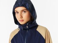 Женская двухцветная ветровка Lacoste с капюшоном