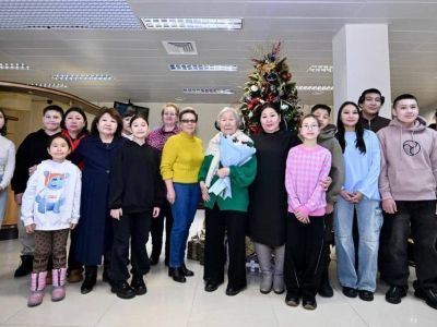 Многопоколенную семью Устиновых встретили в аэропорту Якутска