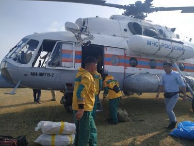 В Верхоянский район вылетела дополнительная группа лесных пожарных