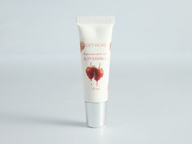 Бальзам для губ Клубника