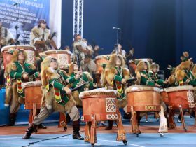 В Якутске открыты турниры по вольной борьбе среди юношей в честь Павла Пинигина