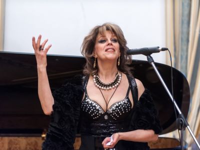 Билеты на Любовь Казарновская (Филармония им. Шнитке) / Концерт | Афиша | ИнфоТаймс