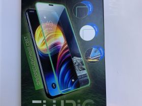 Защитное стекло FaisON Fluric 03mm для Apple iPhone 7/8/SE(2020) цветное (черная рамка)