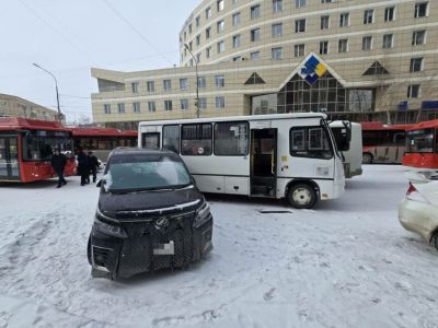 За день в Якутске зарегистрировали 14 ДТП, одно — массовое