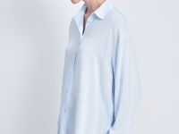 Блузка свободного кроя с отложным воротником