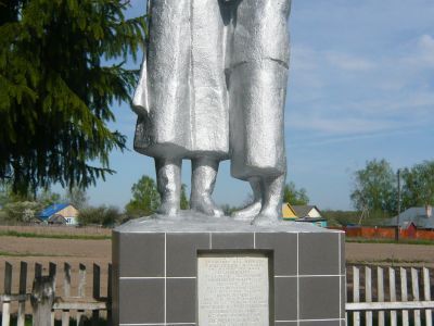 Братская могила 160 воинов Советской Армии, погибших в 1943 году в боях с немецко-фашистскими захватчиками