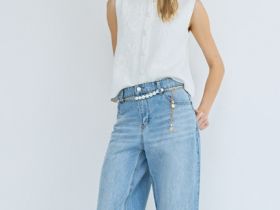 Прямые джинсы с поясом-цепочкой с жемчугом, Голубой