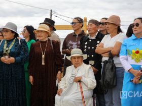 В селе Ытык-Кюель торжественно открыли стадион «Дьулуруйар Ньургун Боотур»