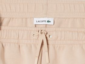 Женские короткие шорты Lacoste