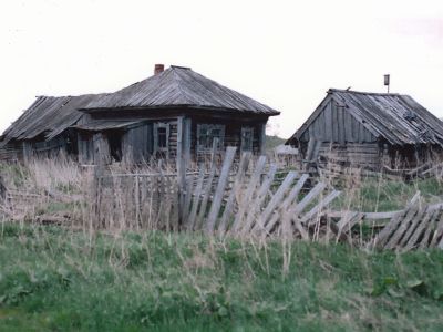Деревянная церковь (сельский клуб)