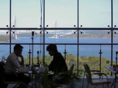 Шахматы на ВЭФ: девять стран на Кубке ВЭФ и новый формат матчей с чемпионами мира