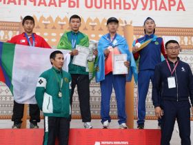 Первый из Анабара, и 26 лет ради золота. Мас-рестлеры разыграли медали Игр Манчаары