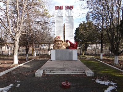 Обелиск воинам-односельчанам, погибшим в ВОВ