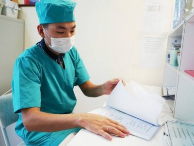 Более 430 медиков трудоустроили в районах Якутии по федеральным программам