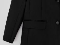 Однобортный жакет полуприлегающего силуэта