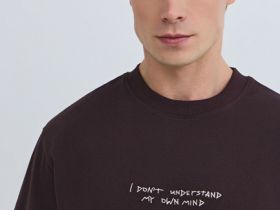 Футболка с текстовой вышивкой, Фиолетовый