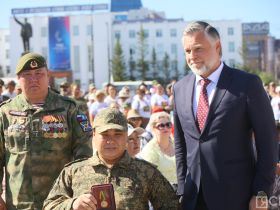 На главной площади Якутска чествовали ветеранов боевых действий